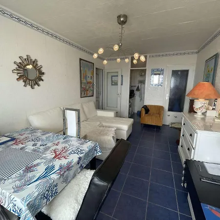 2 Pièces, 4 Couchages, Balcon, Parking Privé, Proche - Fr-1-224c-274 Appartement