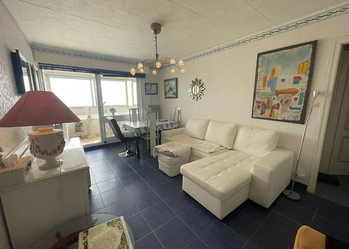 2 Pièces, 4 Couchages, Balcon, Parking Privé, Proche - Fr-1-224c-274 *