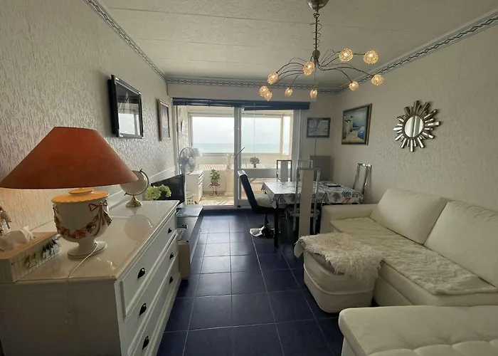 Appartement 2 Pièces, 4 Couchages, Balcon, Parking Privé, Proche - Fr-1-224c-274 *